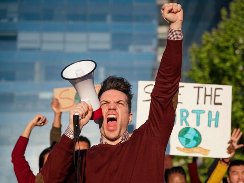 How Rising Cities Are Pushing Workers to the Fringes